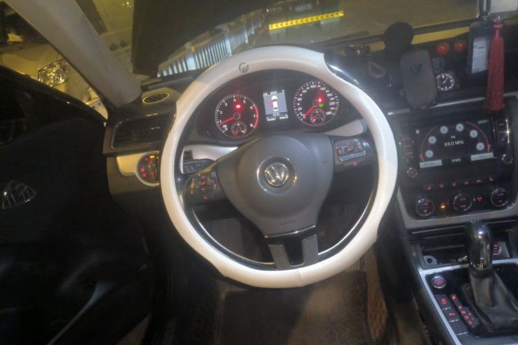 Used Volkswagen Passat 2014 2.0 TSI DSG Prestige Edition Steering Wheel