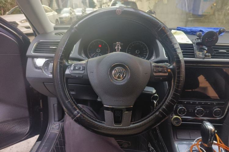 Used Volkswagen Passat 2014 1.8TSI DSG Prestige Edition Steering Wheel