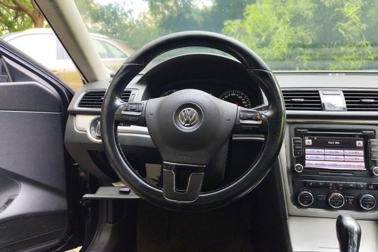 Used Volkswagen Passat 2014 1.8TSI DSG Prestige Edition Steering Wheel