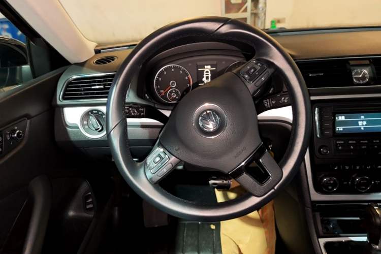 Used Volkswagen Passat 2014 1.8TSI DSG Prestige Edition Steering Wheel