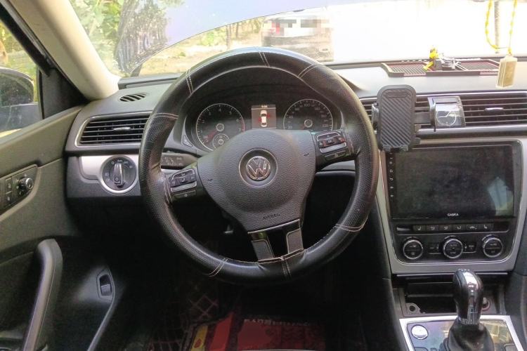 Used Volkswagen Passat 2014 1.8TSI DSG Prestige Edition Steering Wheel