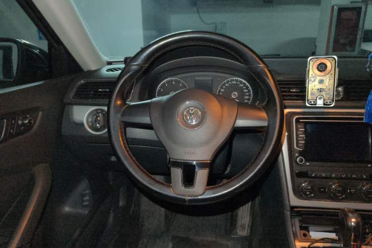 Used Volkswagen Passat 2014 1.8TSI DSG Prestige Edition Steering Wheel