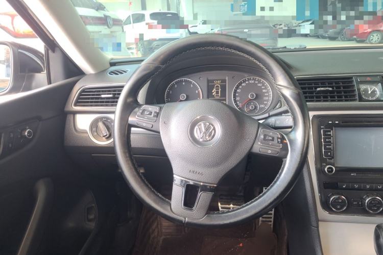 Used Volkswagen Passat 2014 1.8TSI DSG Prestige Edition Steering Wheel