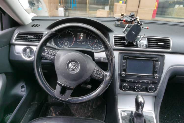 Used Volkswagen Passat 2014 2.0 TSI DSG Ultimate Edition Steering Wheel