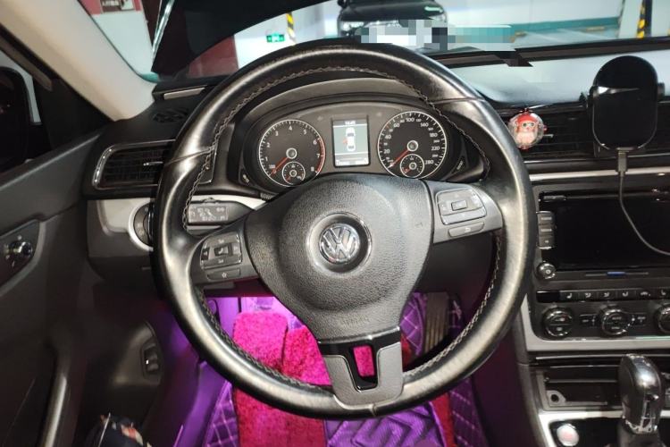 Used Volkswagen Passat 2014 1.8TSI DSG Prestige Edition Steering Wheel