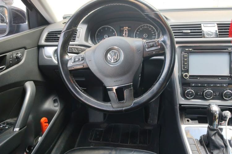 Used Volkswagen Passat 2014 1.8TSI DSG Prestige Edition Steering Wheel