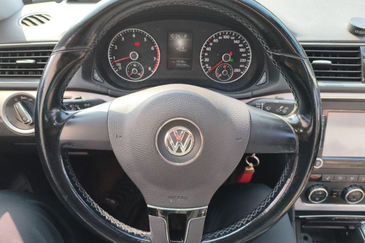 Used Volkswagen Passat 2014 1.8TSI DSG Prestige Edition Steering Wheel