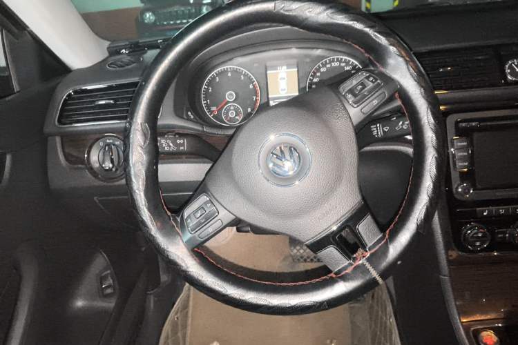Used Volkswagen Passat 2014 2.0 TSI DSG Ultimate Edition Steering Wheel