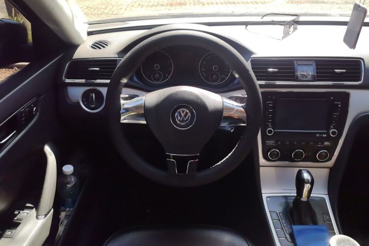 Used Volkswagen Passat 2014 1.4TSI DSG Prestige Edition Steering Wheel