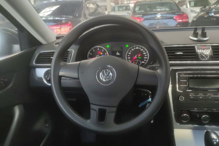 Used Volkswagen Passat 2014 1.8TSI DSG Prestige Edition Steering Wheel