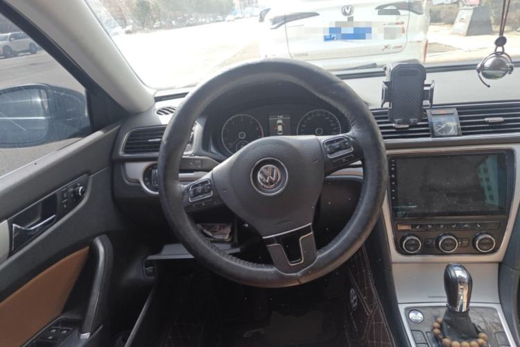 Used Volkswagen Passat 2014 1.8TSI DSG Prestige Edition Steering Wheel