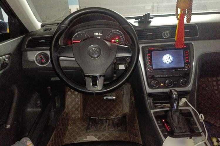 Used Volkswagen Passat 2014 1.8TSI DSG Prestige Edition Steering Wheel