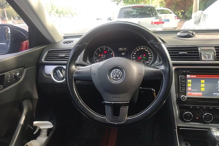 Used Volkswagen Passat 2014 1.8TSI DSG Prestige Edition Steering Wheel