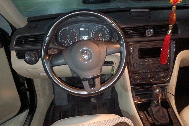 Used Volkswagen Passat 2014 1.8TSI DSG Prestige Edition Steering Wheel