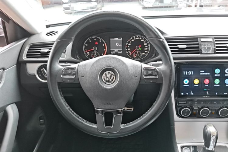 Used Volkswagen Passat 2014 2.0 TSI DSG Prestige Edition Steering Wheel