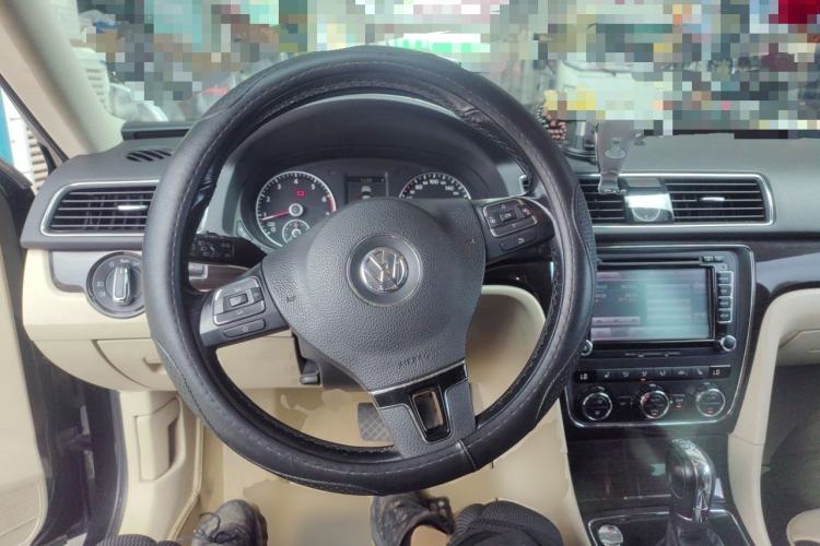 Used Volkswagen Passat 2014 1.8TSI DSG Prestige Edition Steering Wheel