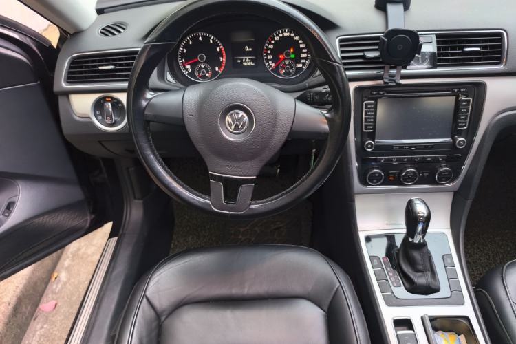 Used Volkswagen Passat 2014 1.8TSI DSG Prestige Edition Steering Wheel