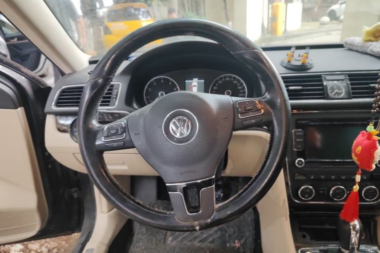 Used Volkswagen Passat 2014 1.8TSI DSG Prestige Edition Steering Wheel