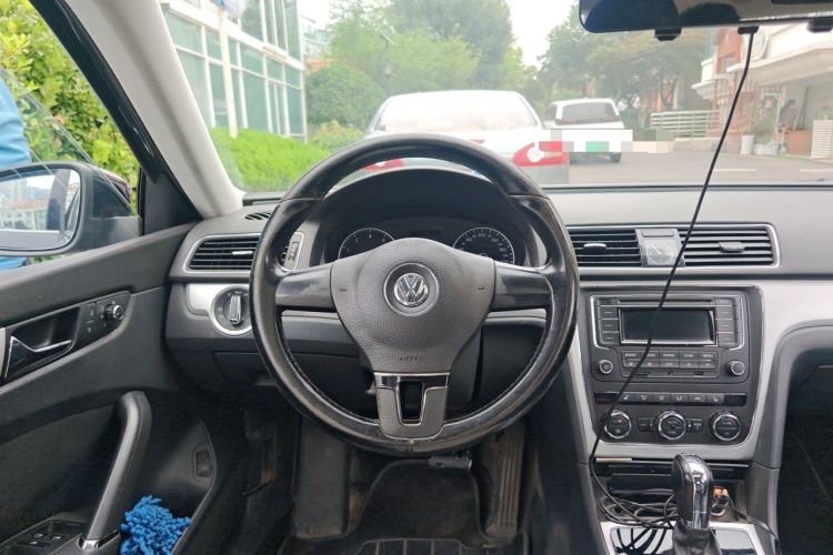 Used Volkswagen Passat 2014 1.8TSI DSG Prestige Edition Steering Wheel