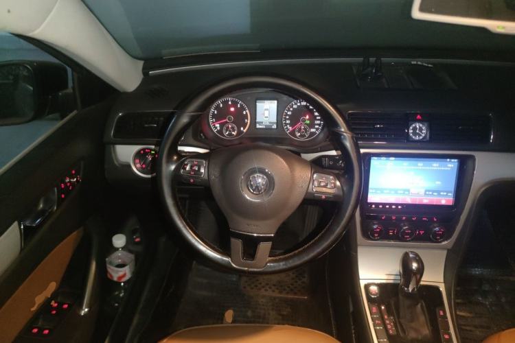 Used Volkswagen Passat 2014 1.8TSI DSG Prestige Edition Steering Wheel