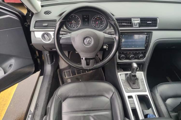 Used Volkswagen Passat 2014 1.8TSI DSG Prestige Edition Steering Wheel