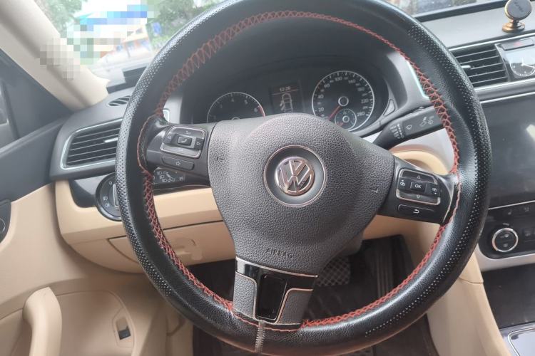 Used Volkswagen Passat 2014 1.8TSI DSG Prestige Edition Steering Wheel