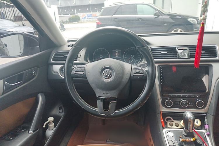 Used Volkswagen Passat 2014 1.8TSI DSG Prestige Edition Steering Wheel