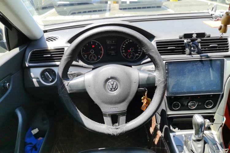 Used Volkswagen Passat 2014 1.8TSI DSG Prestige Edition Steering Wheel
