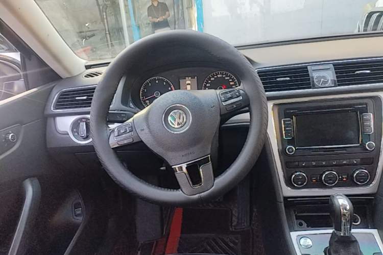 Used Volkswagen Passat 2014 1.8TSI DSG Prestige Edition Steering Wheel