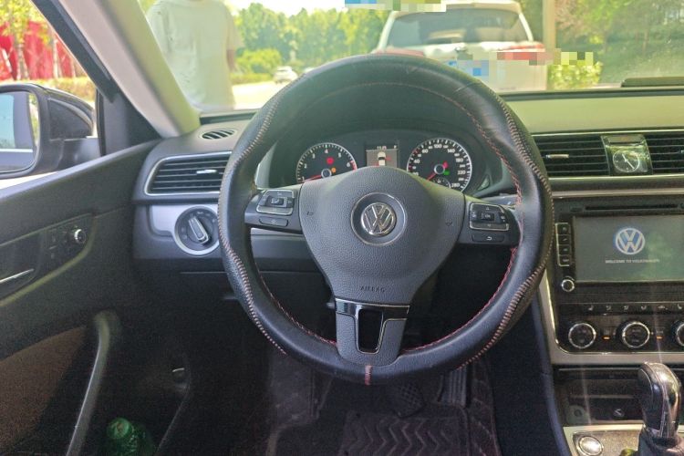 Used Volkswagen Passat 2014 1.8TSI DSG Prestige Edition Steering Wheel