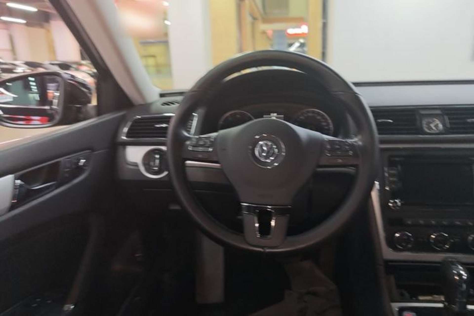 Used Volkswagen Passat 2014 1.8TSI DSG Prestige Edition Steering Wheel
