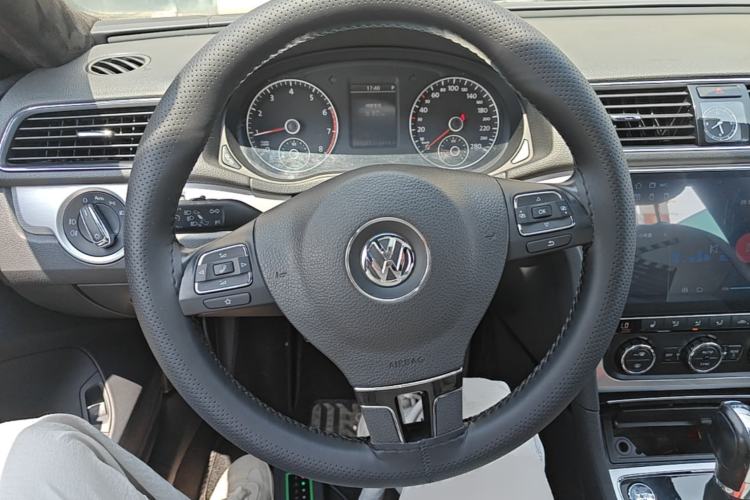 Used Volkswagen Passat 2014 2.0 TSI DSG Prestige Edition Steering Wheel