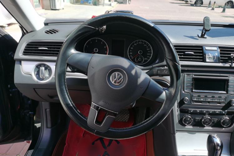 Used Volkswagen Passat 2014 1.8TSI DSG Prestige Edition Steering Wheel