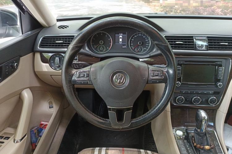 Used Volkswagen Passat 2014 1.8TSI DSG Prestige Edition Steering Wheel