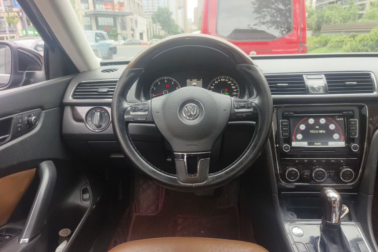 Used Volkswagen Passat 2014 2.0 TSI DSG Ultimate Edition Steering Wheel