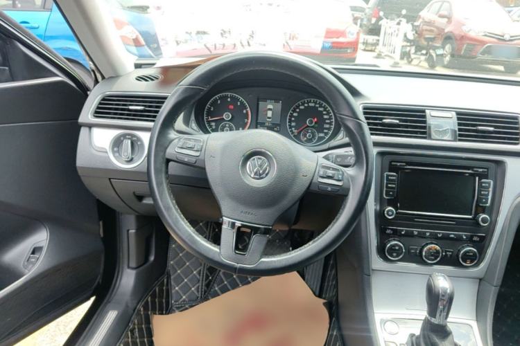 Used Volkswagen Passat 2014 1.8TSI DSG Prestige Edition Steering Wheel