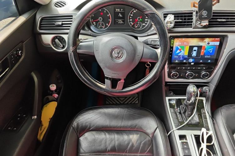 Used Volkswagen Passat 2014 1.8TSI DSG Prestige Edition Steering Wheel