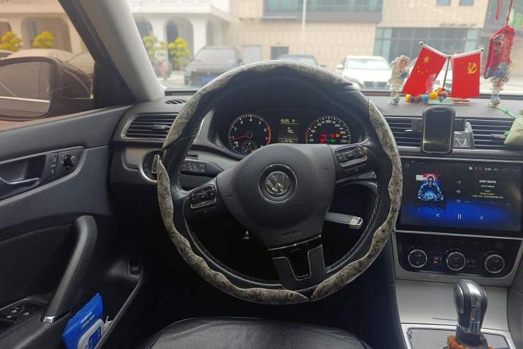 Used Volkswagen Passat 2014 1.4TSI DSG Prestige Edition Steering Wheel
