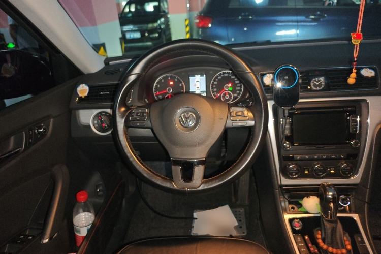 Used Volkswagen Passat 2014 1.8TSI DSG Prestige Edition Steering Wheel