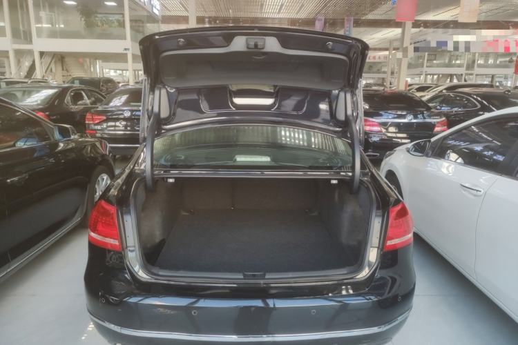 Used Volkswagen Passat 2014 1.8TSI DSG Prestige Edition Trunk