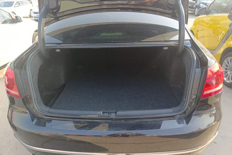 Used Volkswagen Passat 2014 1.8TSI DSG Prestige Edition Trunk