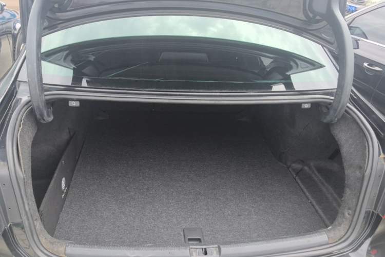 Used Volkswagen Passat 2014 1.8TSI DSG Prestige Edition Trunk