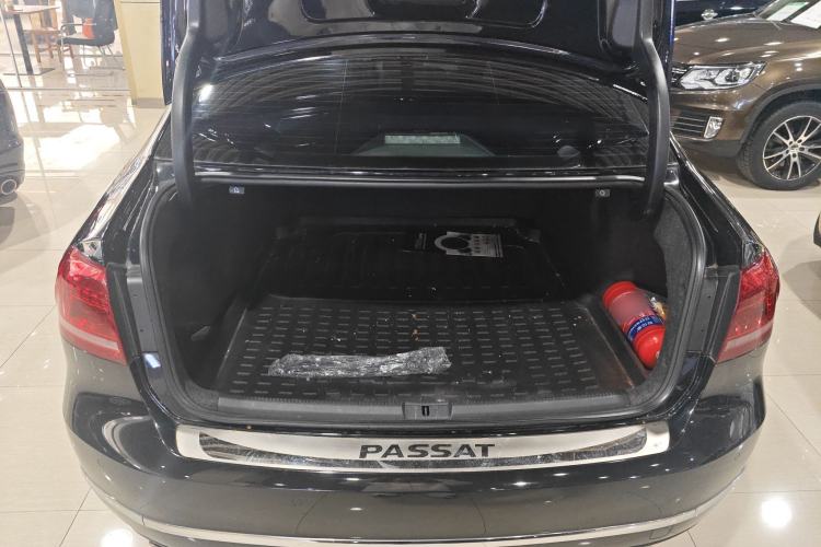 Used Volkswagen Passat 2014 1.8TSI DSG Prestige Edition Trunk