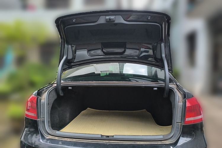 Used Volkswagen Passat 2014 1.8TSI DSG Prestige Edition Trunk