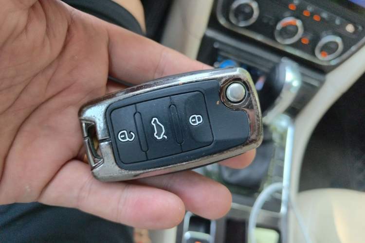 Used Volkswagen Passat 2014 2.0 TSI DSG Prestige Edition Vehicle Key
