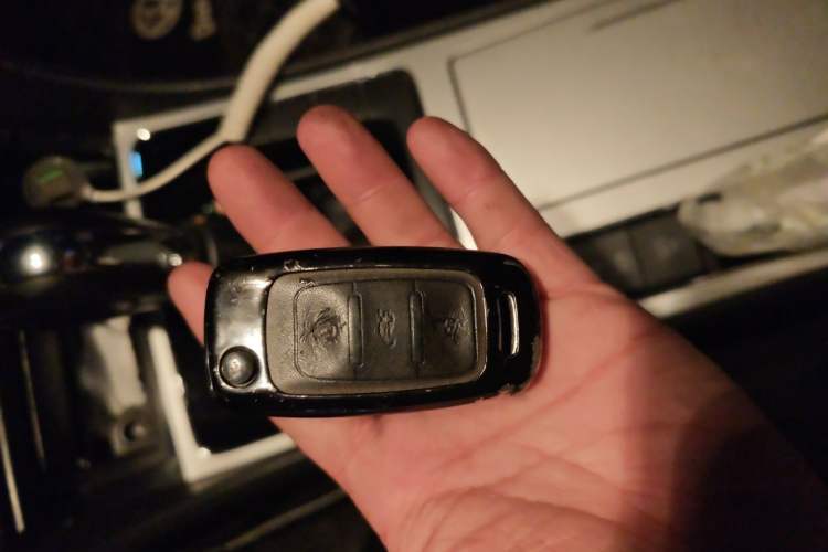 Used Volkswagen Passat 2014 1.8TSI DSG Prestige Navigation Edition Vehicle Key