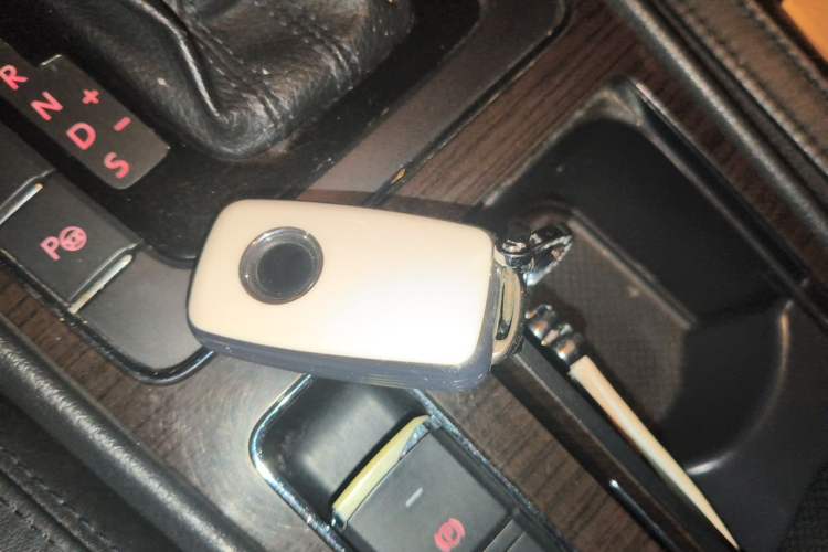 Used Volkswagen Passat 2014 2.0 TSI DSG Ultimate Edition Vehicle Key