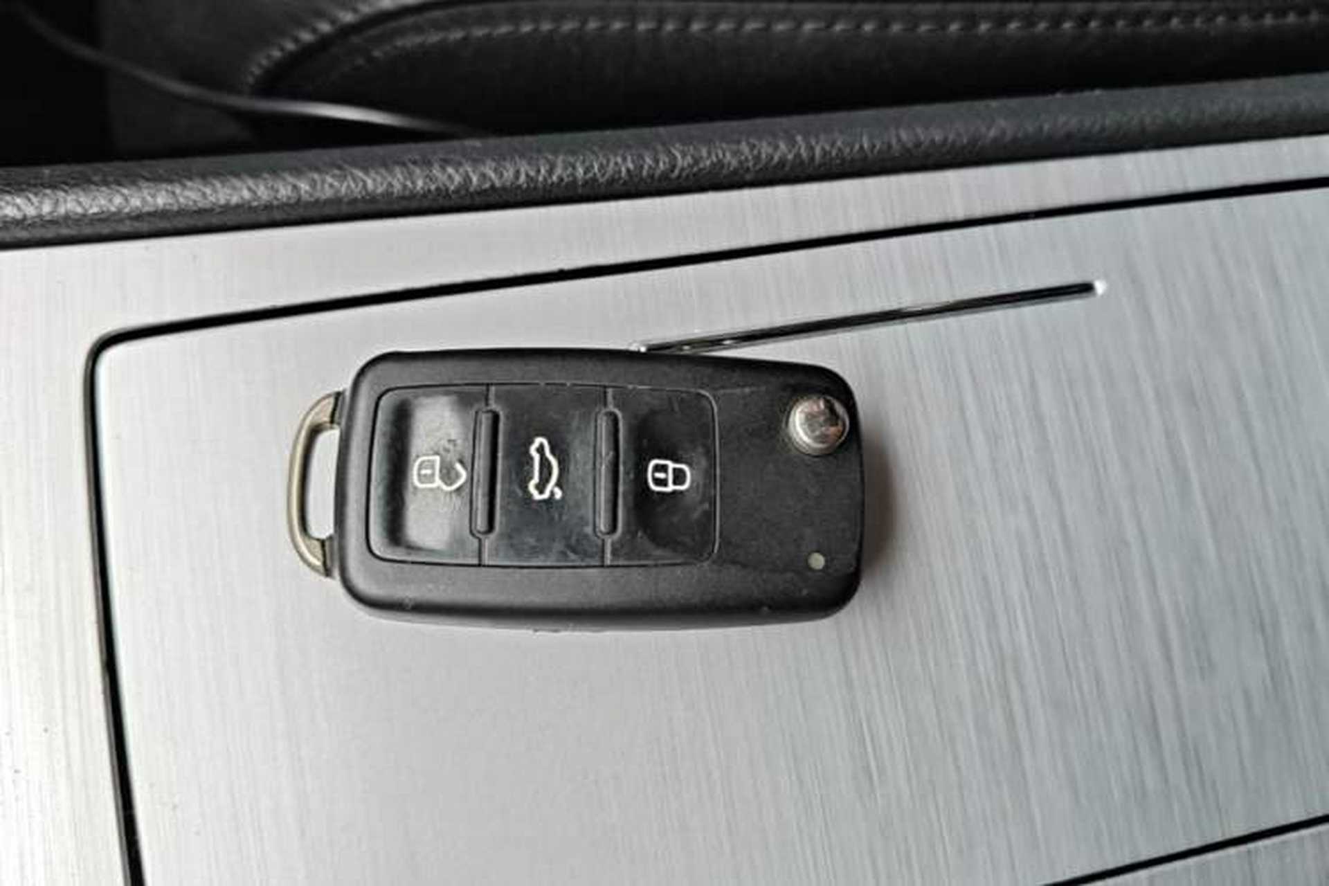 Used Volkswagen Passat 2014 2.0 TSI DSG Prestige Edition Vehicle Key