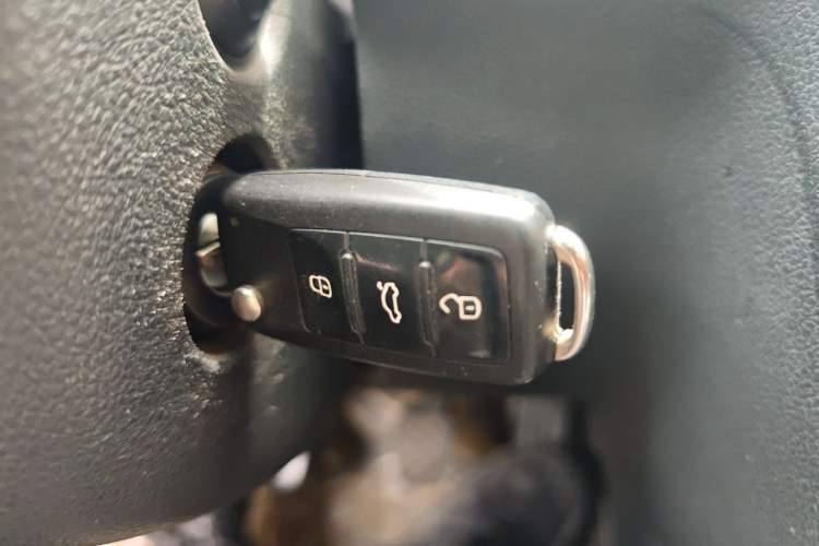 Used Volkswagen Passat 2014 1.4TSI Manual Prestige Edition Vehicle Key