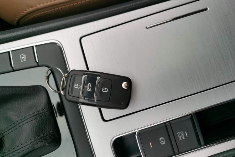 Used Volkswagen Passat 2014 1.8TSI DSG Prestige Navigation Edition Vehicle Key